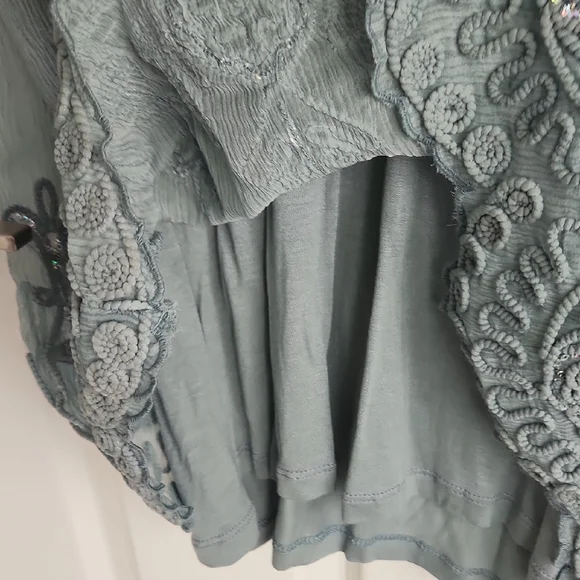 Soft Surroundings Sage Green Embroidered Bell-Sleeve Tunic - Picture 6 of 7
